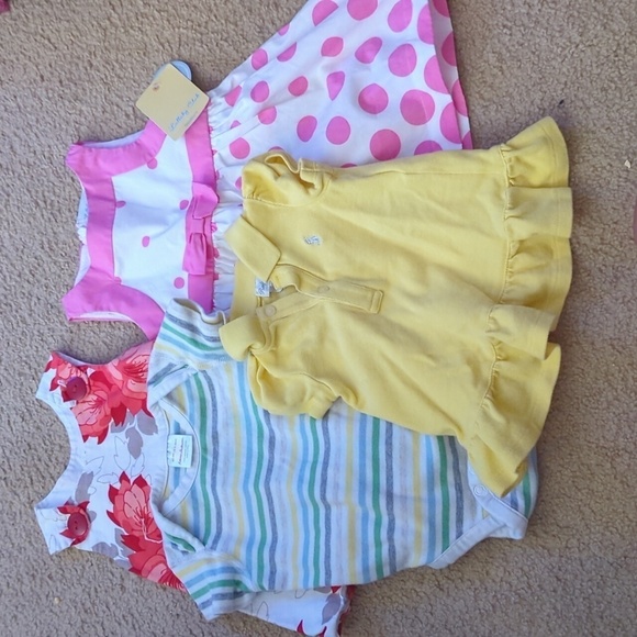 Bundle of Four Items Girls Size 0-3/ 3-6  Months Mixed Brands - Picture 1 of 16